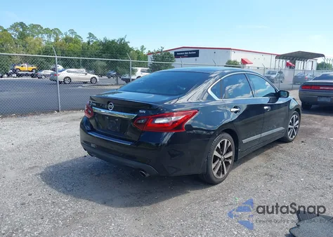 2017 Nissan Altima 2.5 Sr z USA, uszkodzony, nr VIN 1N4AL3AP0HC116680